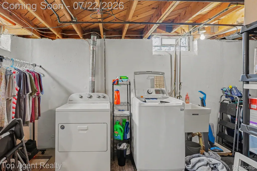 8835 Birkhill Drive Sterling Heights City MI 48314