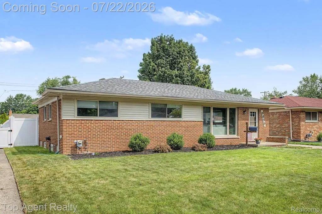 8835 Birkhill Drive Sterling Heights City MI 48314