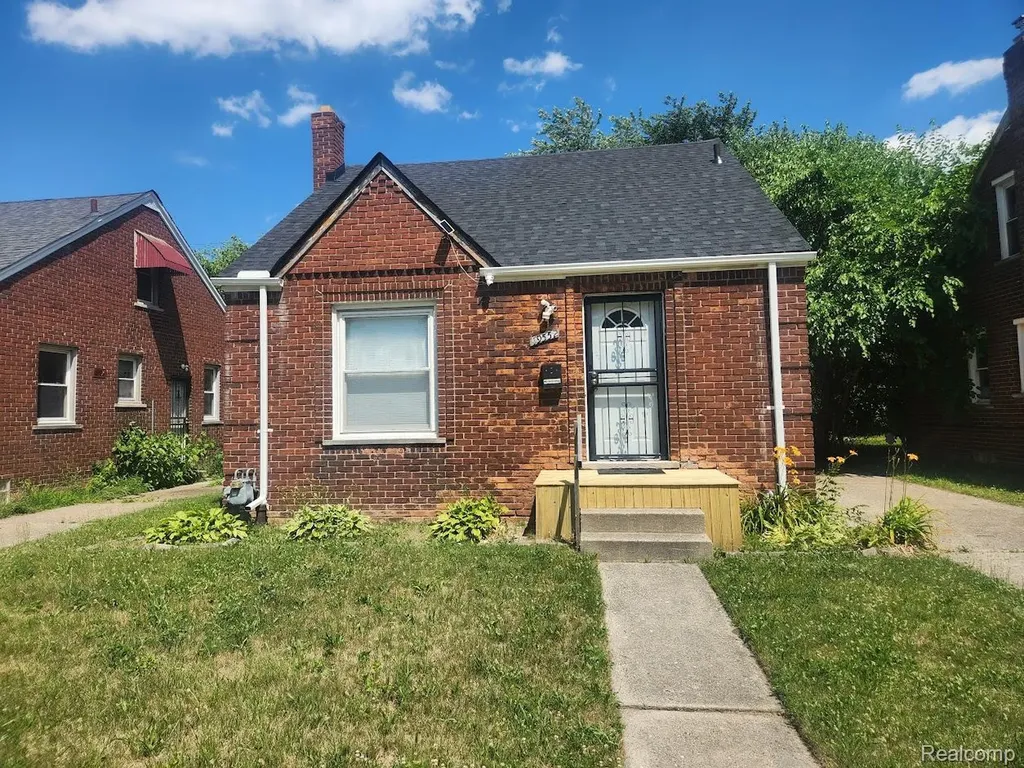 19552 Hamburg Street Detroit City MI 48205