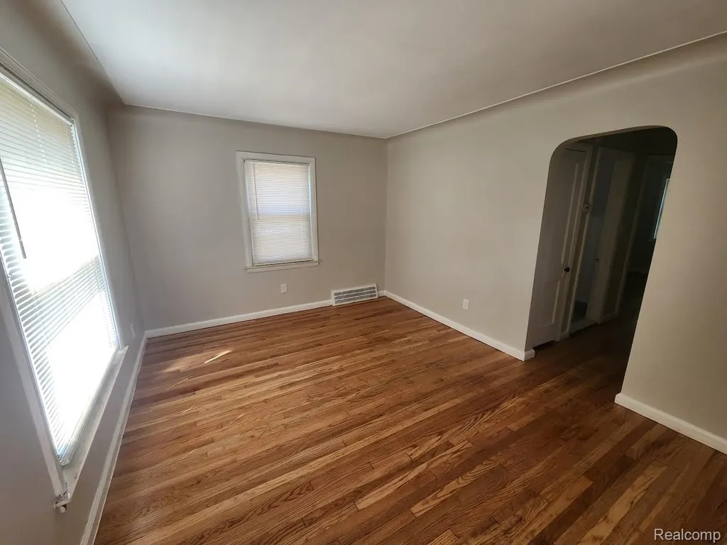 19552 Hamburg Street Detroit City MI 48205