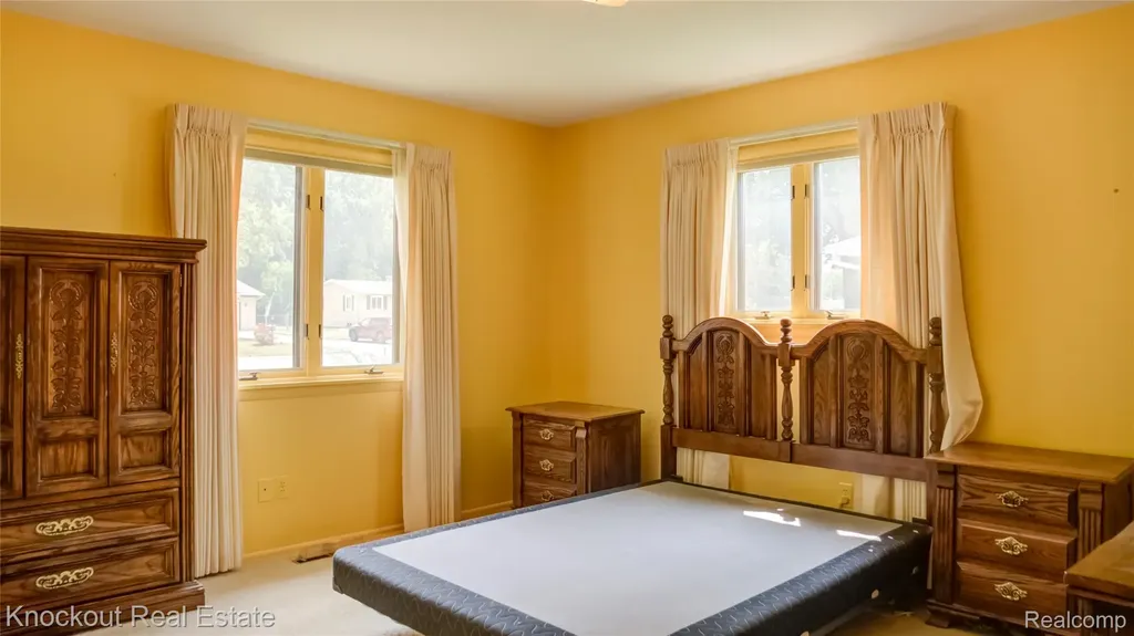 8555 Gallant Fox Trail Flushing Charter Township MI 48433