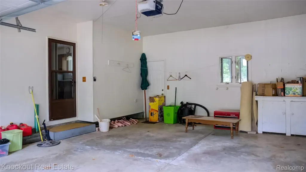 8555 Gallant Fox Trail Flushing Charter Township MI 48433