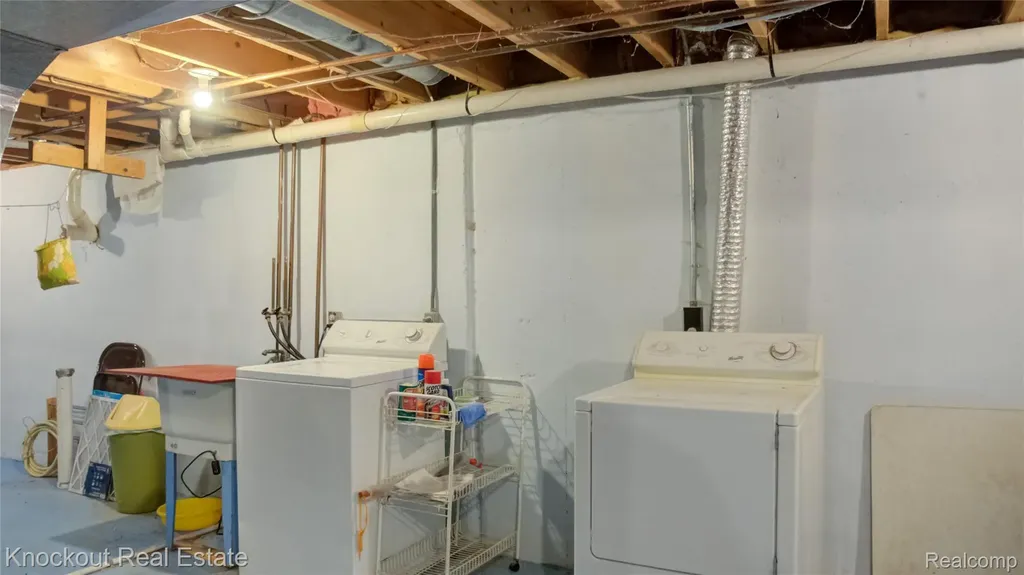 8555 Gallant Fox Trail Flushing Charter Township MI 48433
