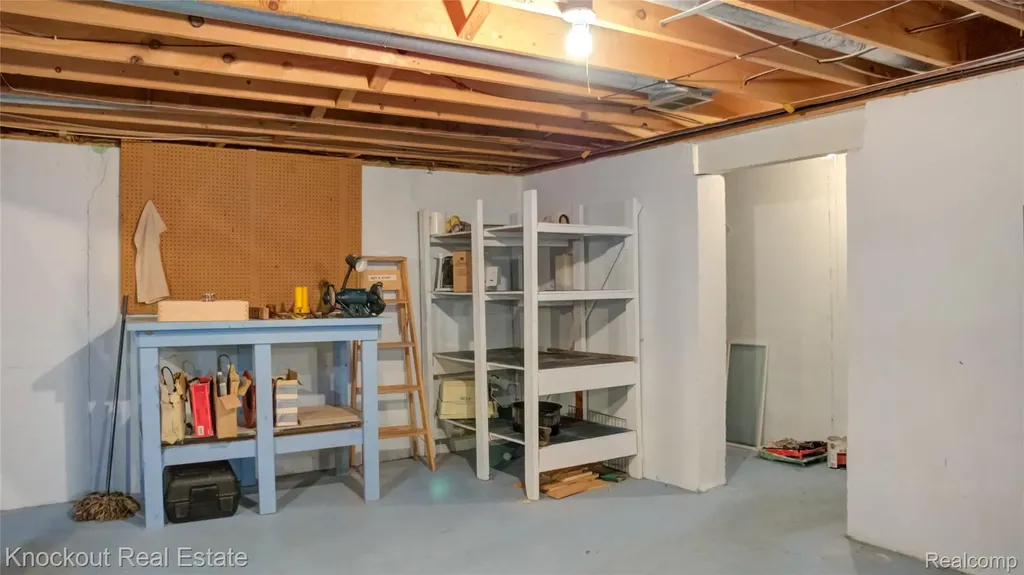 8555 Gallant Fox Trail Flushing Charter Township MI 48433