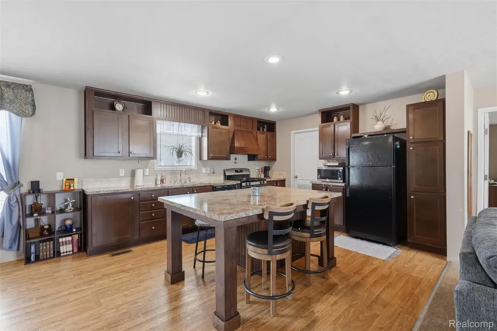 11802 Stoneridge Court Green Oak Township MI 48178