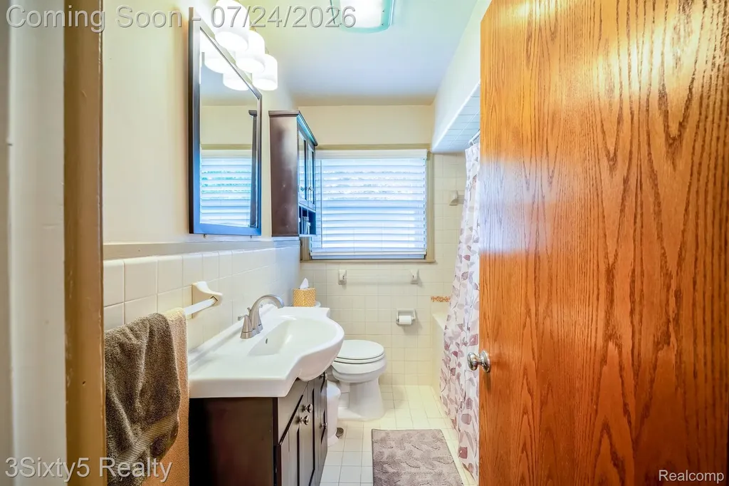 3655 S Longmeadow Road Trenton City MI 48183