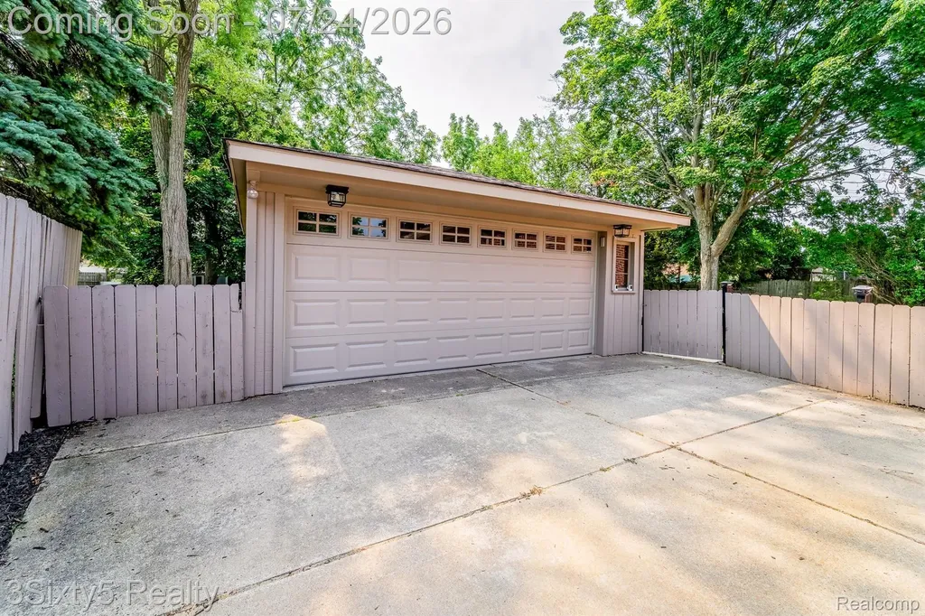 3655 S Longmeadow Road Trenton City MI 48183