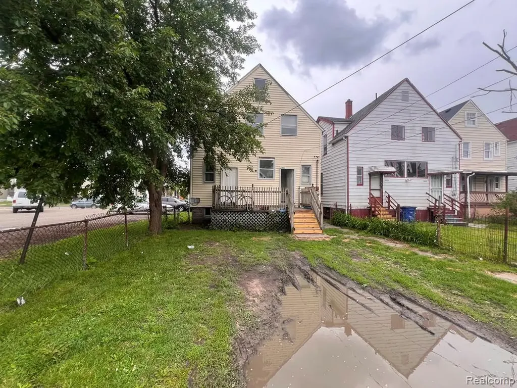 3337 Norwalk Street Hamtramck City MI 48212