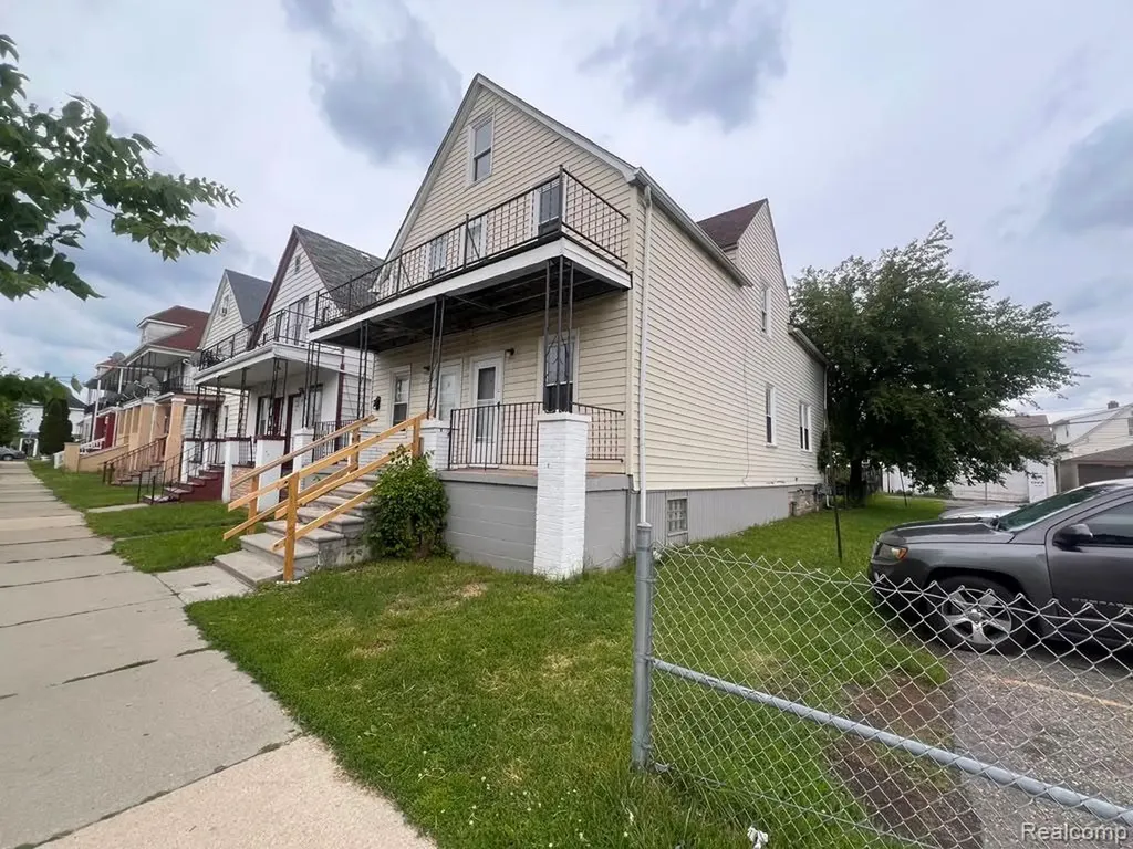 3337 Norwalk Street Hamtramck City MI 48212