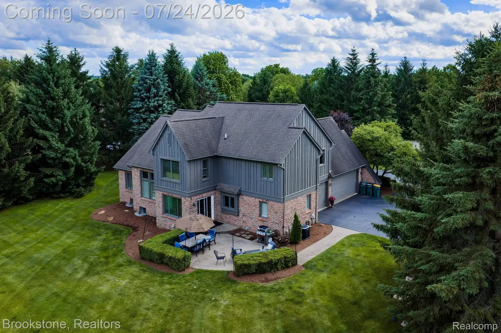 7768 Somerhill Lane Springfield Charter Township MI 48348
