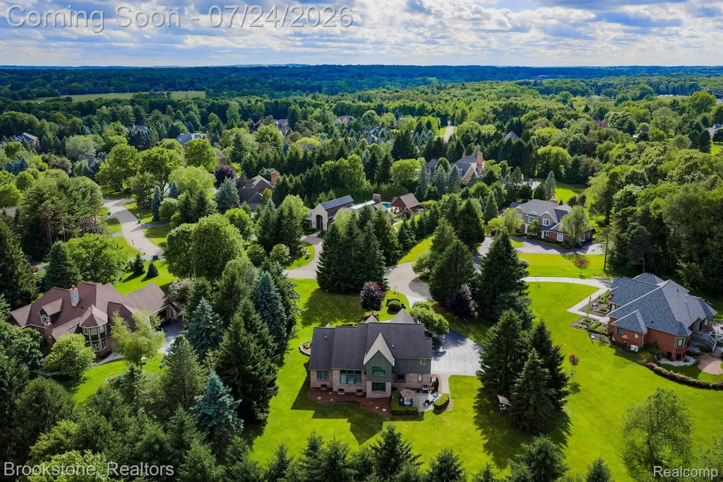 7768 Somerhill Lane Springfield Charter Township MI 48348