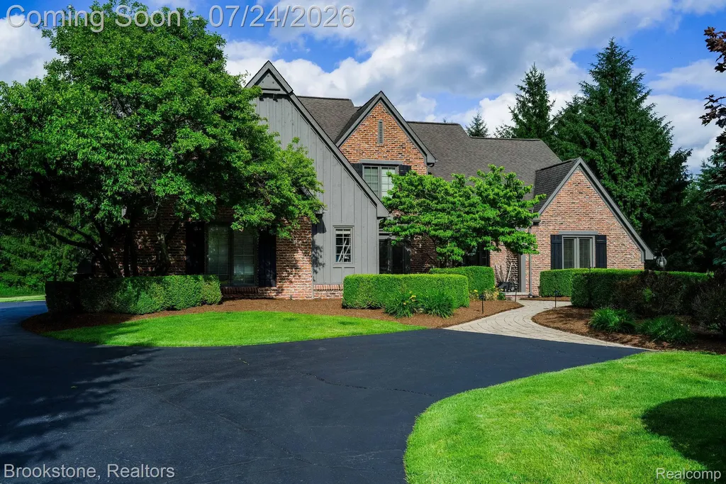 7768 Somerhill Lane Springfield Charter Township MI 48348