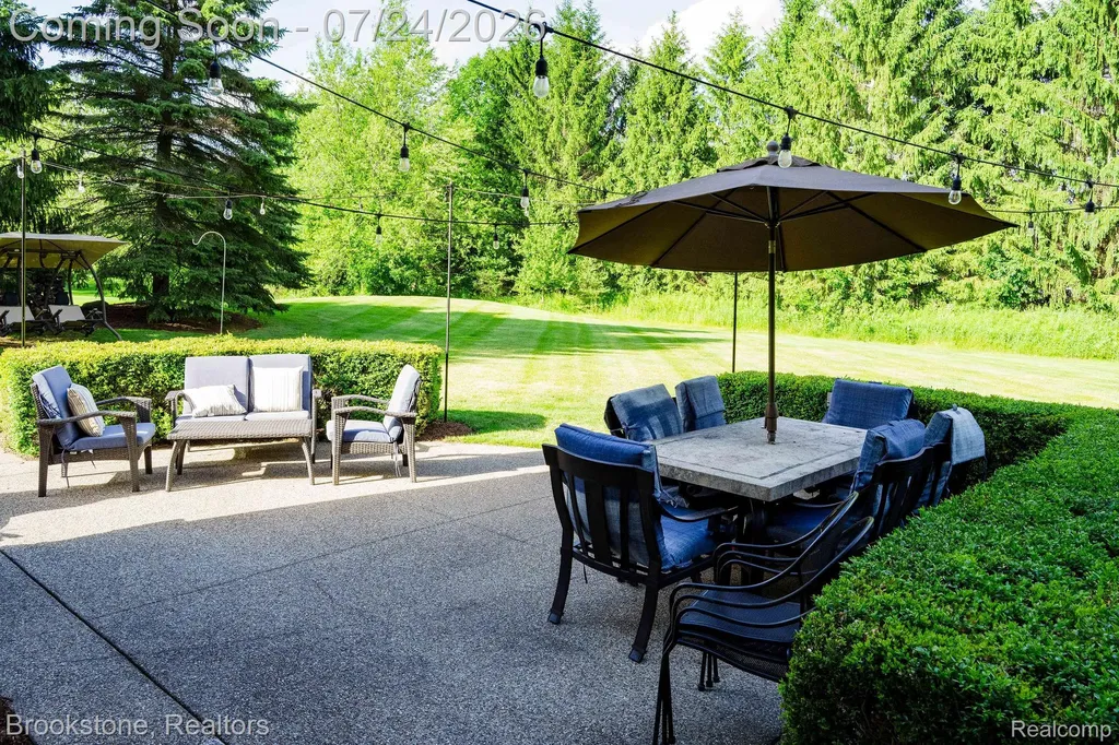 7768 Somerhill Lane Springfield Charter Township MI 48348