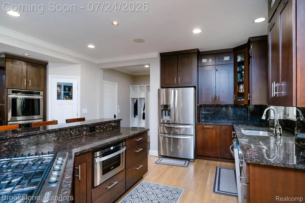 7768 Somerhill Lane Springfield Charter Township MI 48348