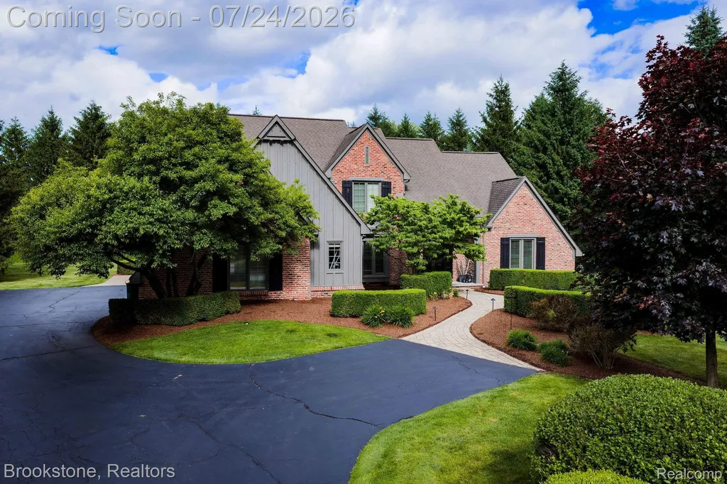 7768 Somerhill Lane Springfield Charter Township MI 48348