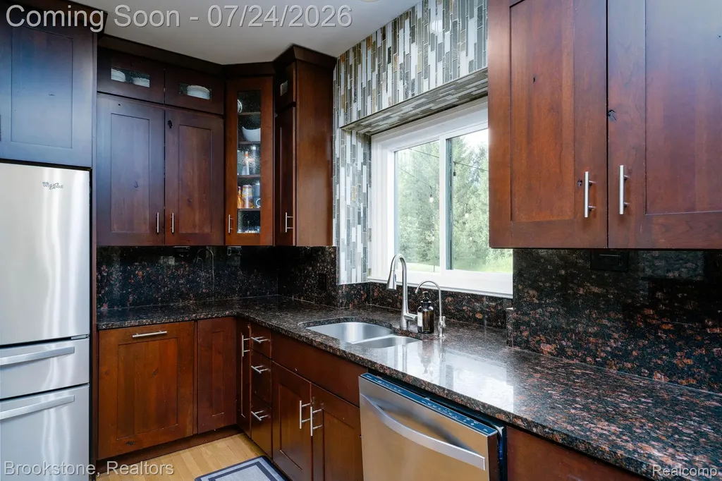 7768 Somerhill Lane Springfield Charter Township MI 48348