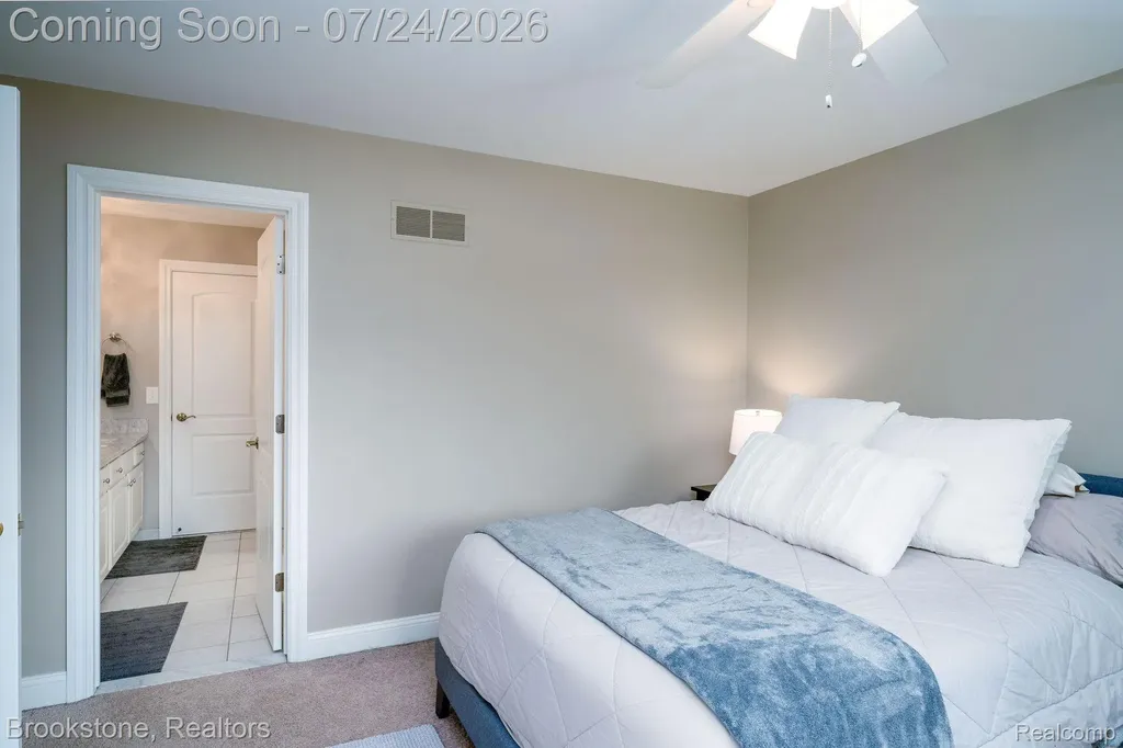 7768 Somerhill Lane Springfield Charter Township MI 48348