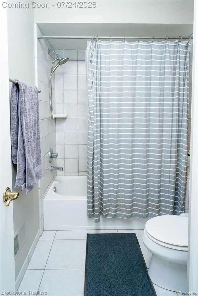 7768 Somerhill Lane Springfield Charter Township MI 48348
