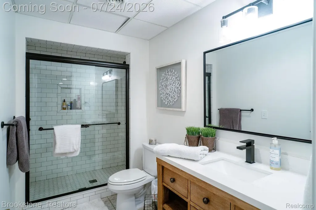 7768 Somerhill Lane Springfield Charter Township MI 48348