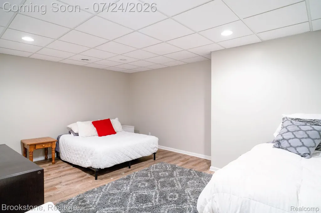 7768 Somerhill Lane Springfield Charter Township MI 48348