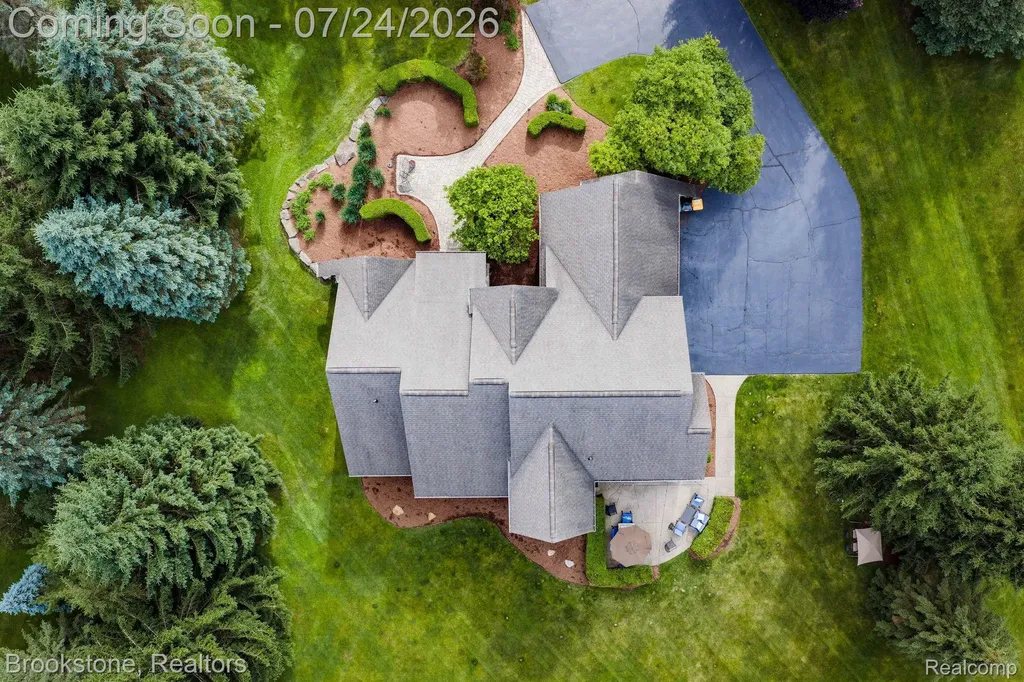 7768 Somerhill Lane Springfield Charter Township MI 48348