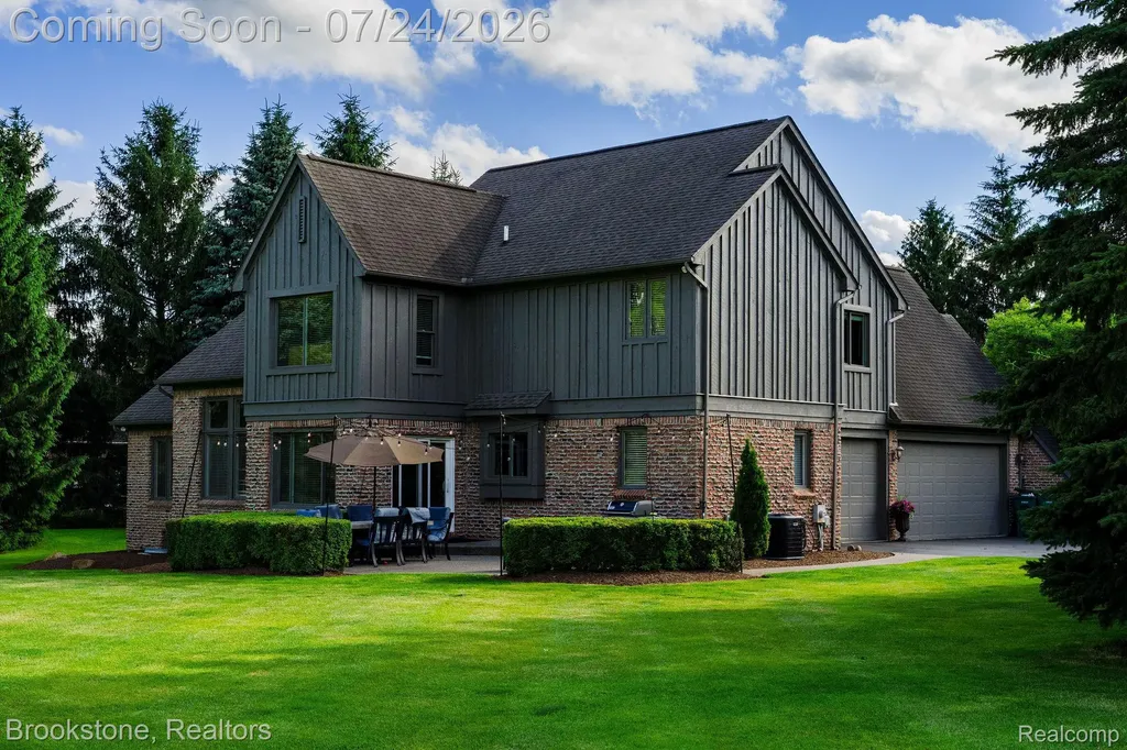 7768 Somerhill Lane Springfield Charter Township MI 48348