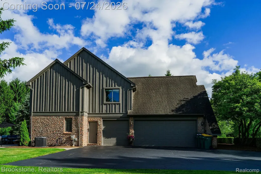 7768 Somerhill Lane Springfield Charter Township MI 48348