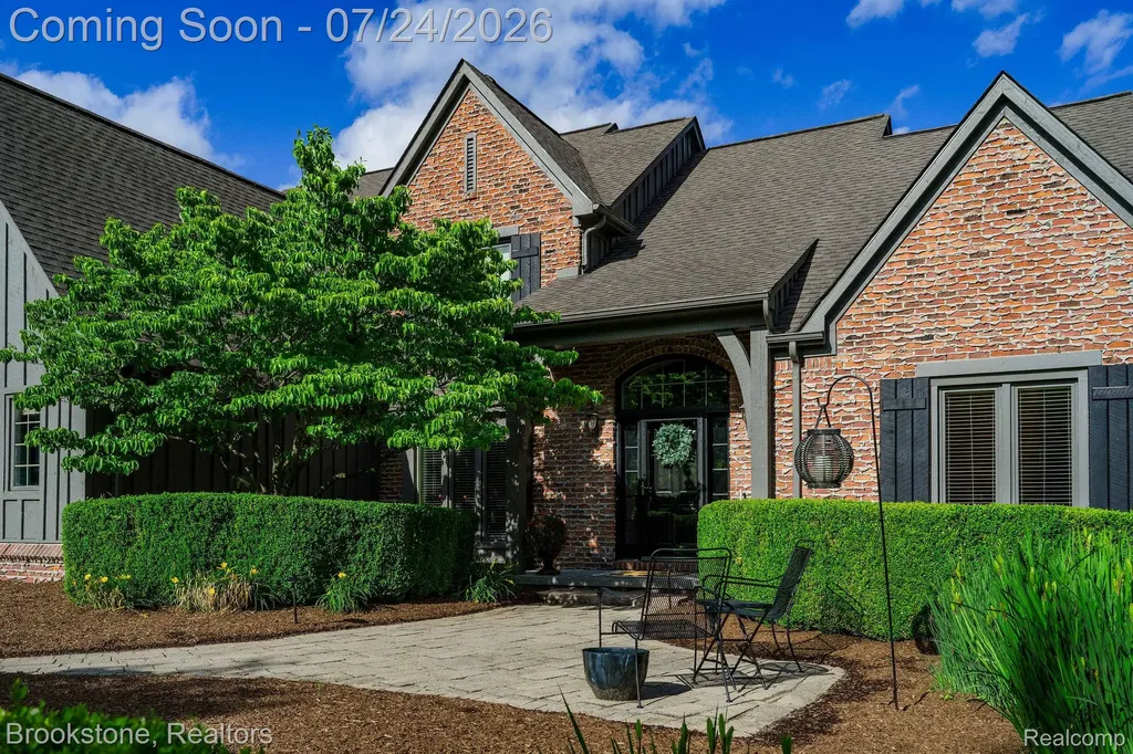7768 Somerhill Lane Springfield Charter Township MI 48348
