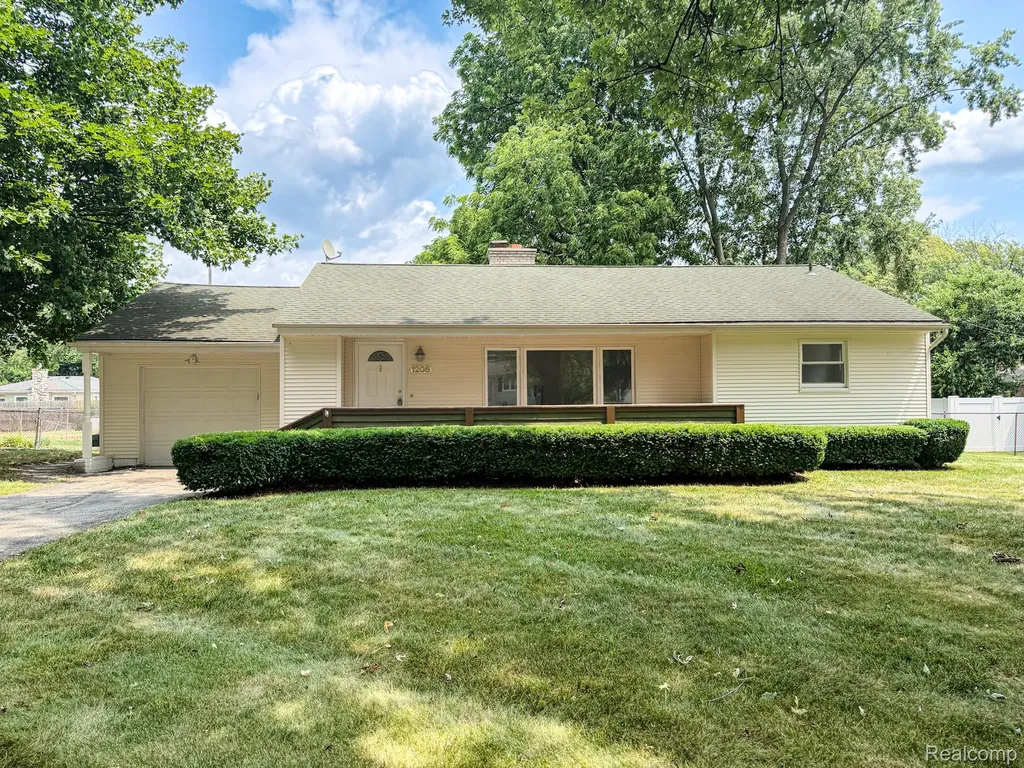 1208 Genella Street Waterford Charter Township MI 48328