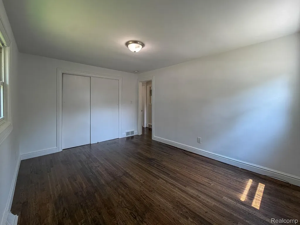 1208 Genella Street Waterford Charter Township MI 48328