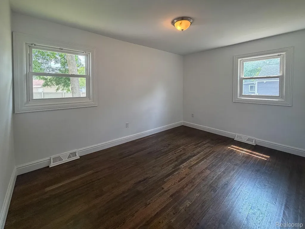 1208 Genella Street Waterford Charter Township MI 48328