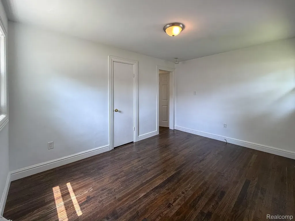 1208 Genella Street Waterford Charter Township MI 48328