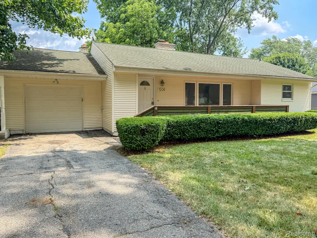 1208 Genella Street Waterford Charter Township MI 48328