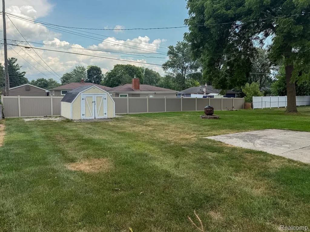 1208 Genella Street Waterford Charter Township MI 48328