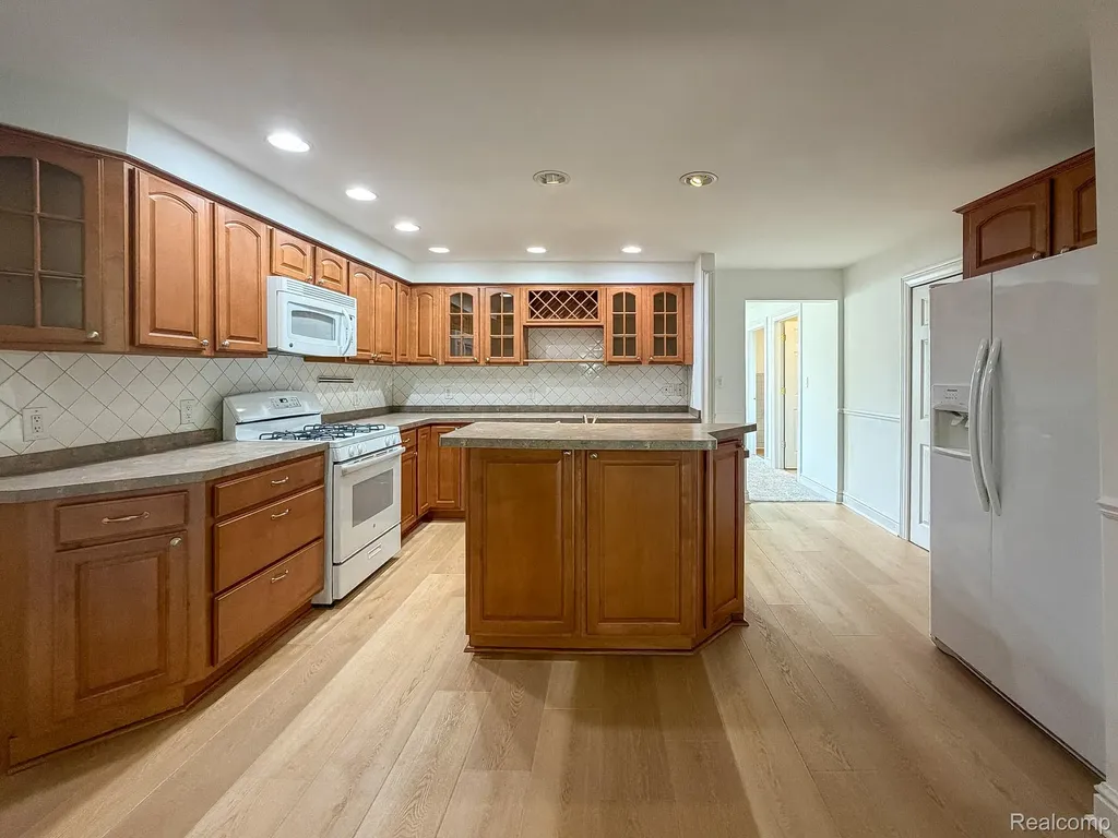 1208 Genella Street Waterford Charter Township MI 48328