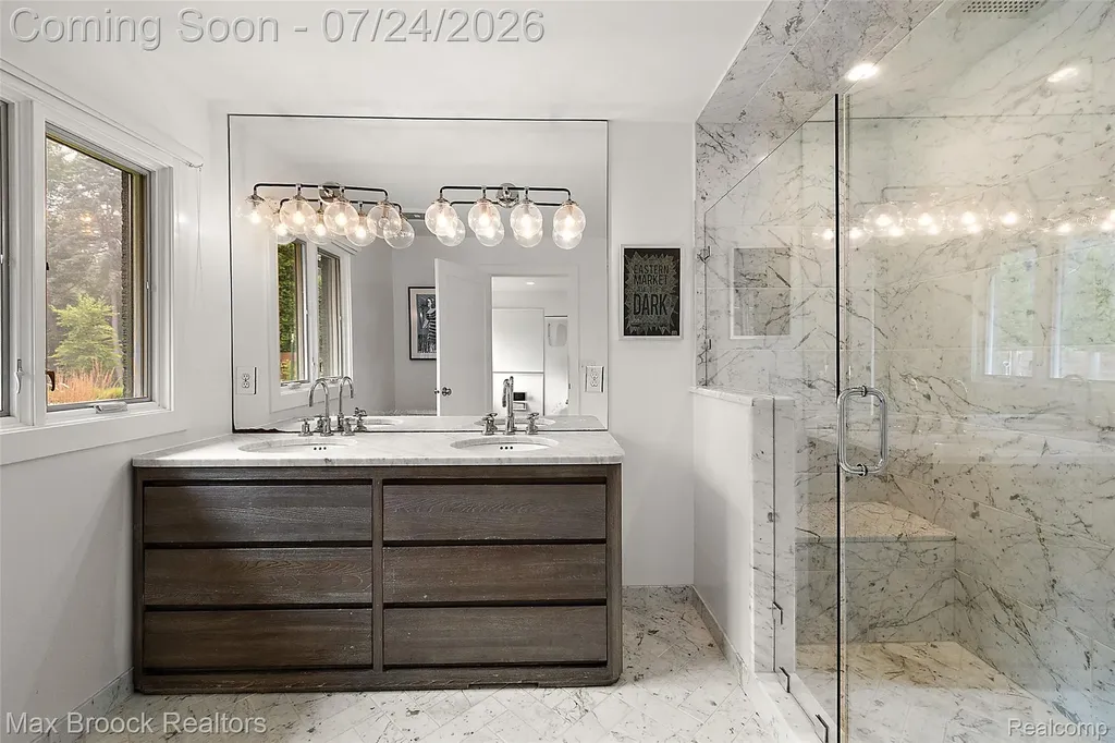 5553 Commerce Road West Bloomfield Charter Township MI 48324