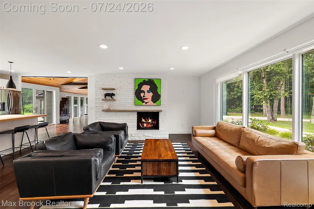 5553 Commerce Road West Bloomfield Charter Township MI 48324