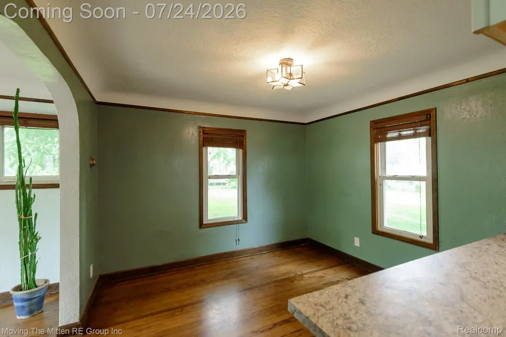 2037 Vivian Road Frenchtown Township MI 48162