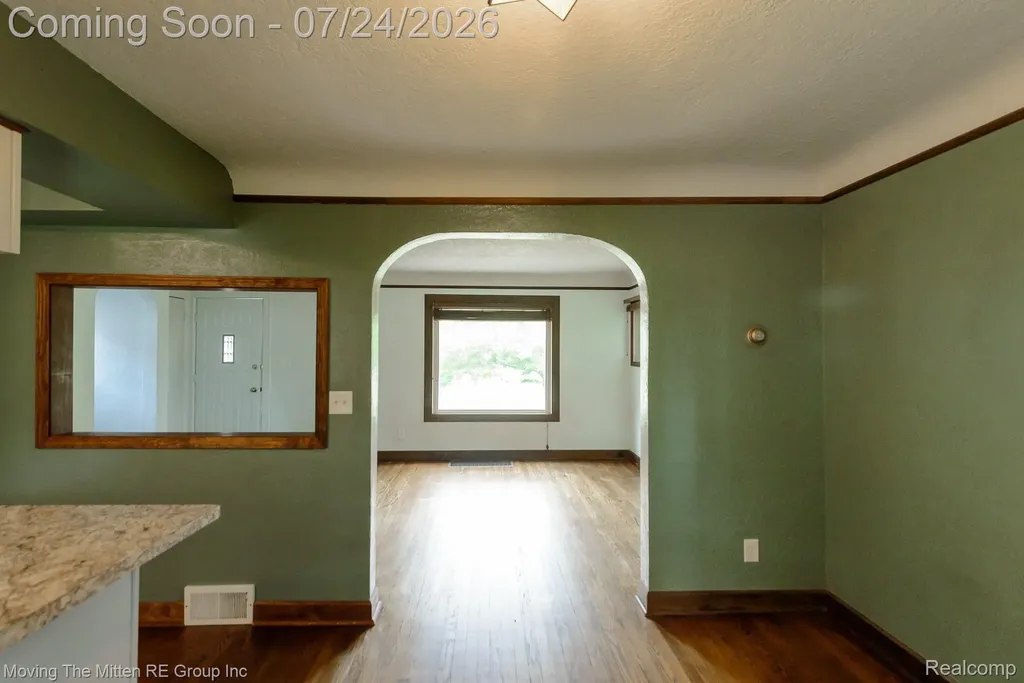 2037 Vivian Road Frenchtown Township MI 48162