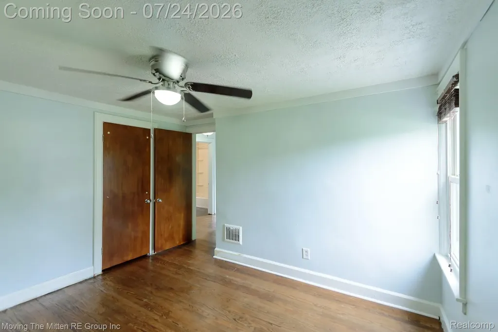 2037 Vivian Road Frenchtown Township MI 48162