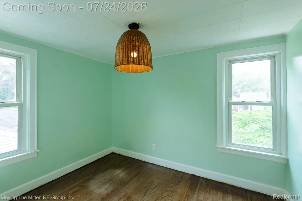 2037 Vivian Road Frenchtown Township MI 48162