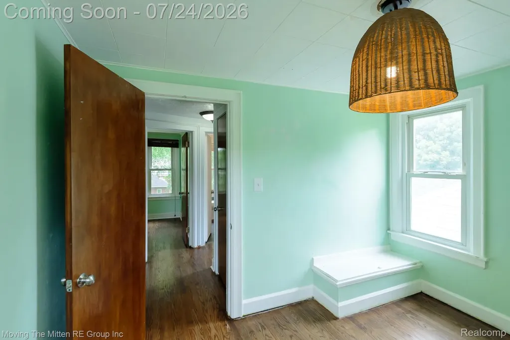 2037 Vivian Road Frenchtown Township MI 48162