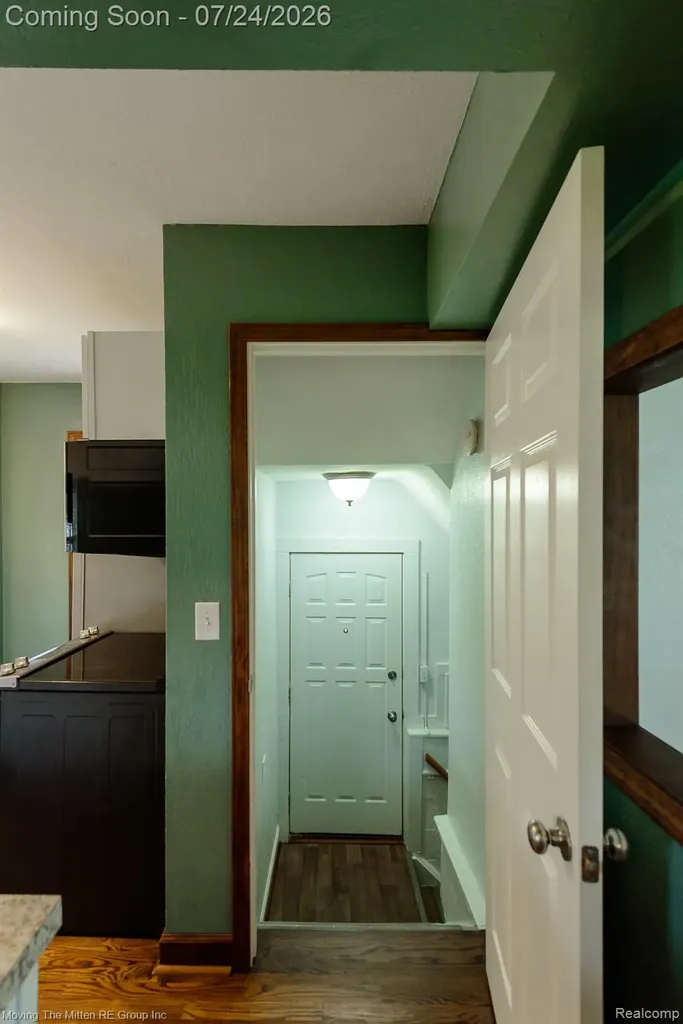2037 Vivian Road Frenchtown Township MI 48162