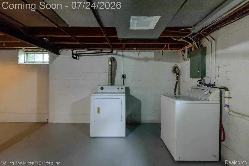 2037 Vivian Road Frenchtown Township MI 48162