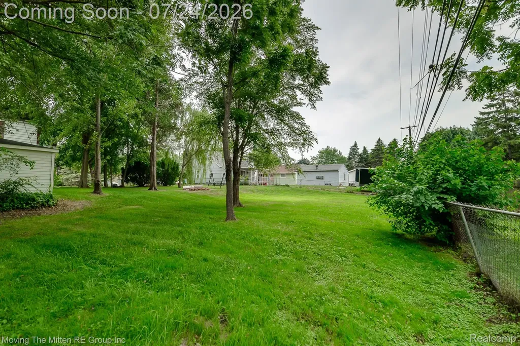 2037 Vivian Road Frenchtown Township MI 48162