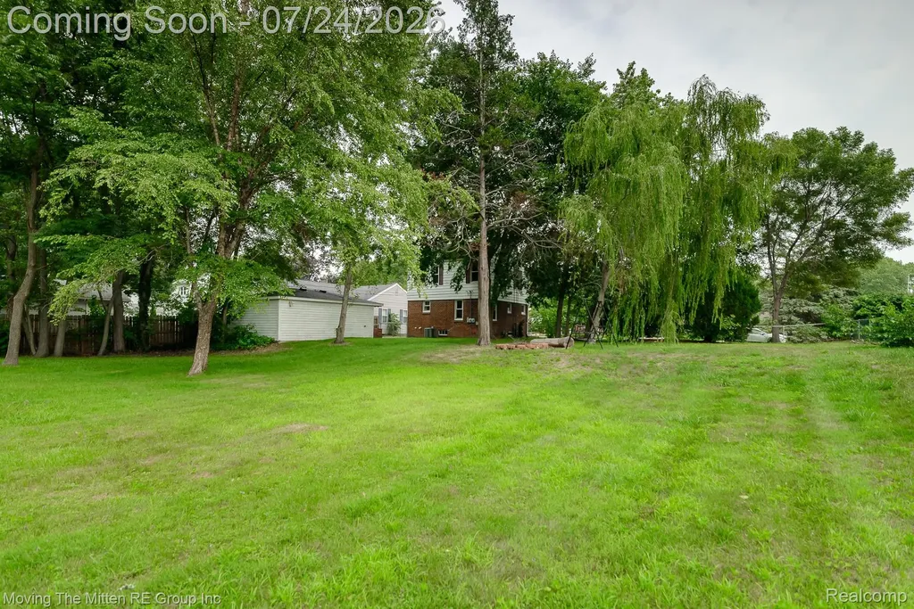 2037 Vivian Road Frenchtown Township MI 48162