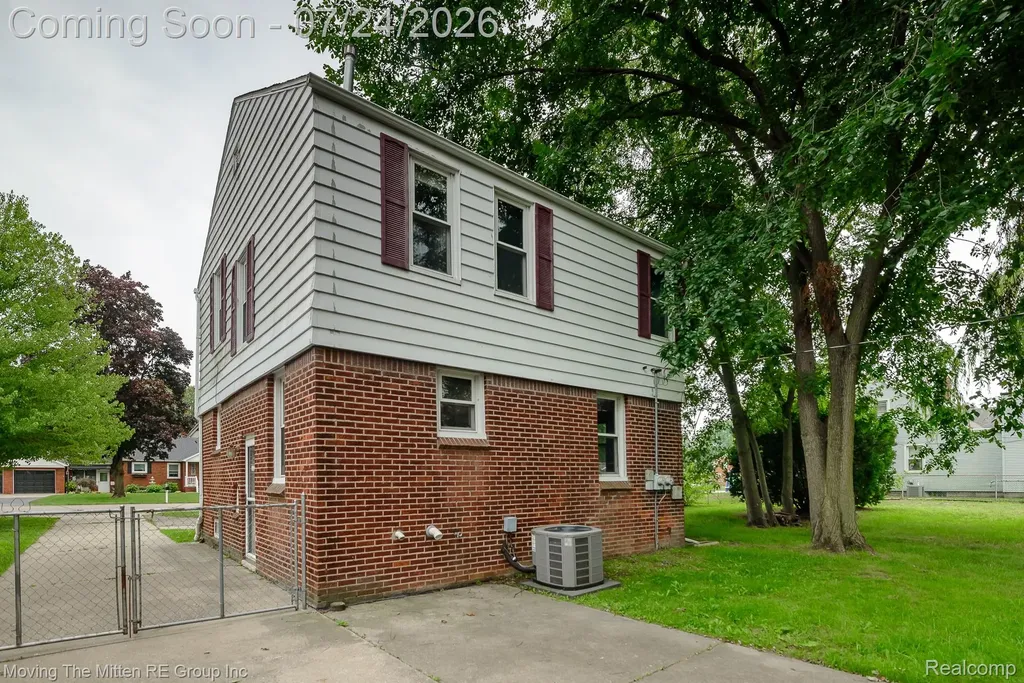 2037 Vivian Road Frenchtown Township MI 48162