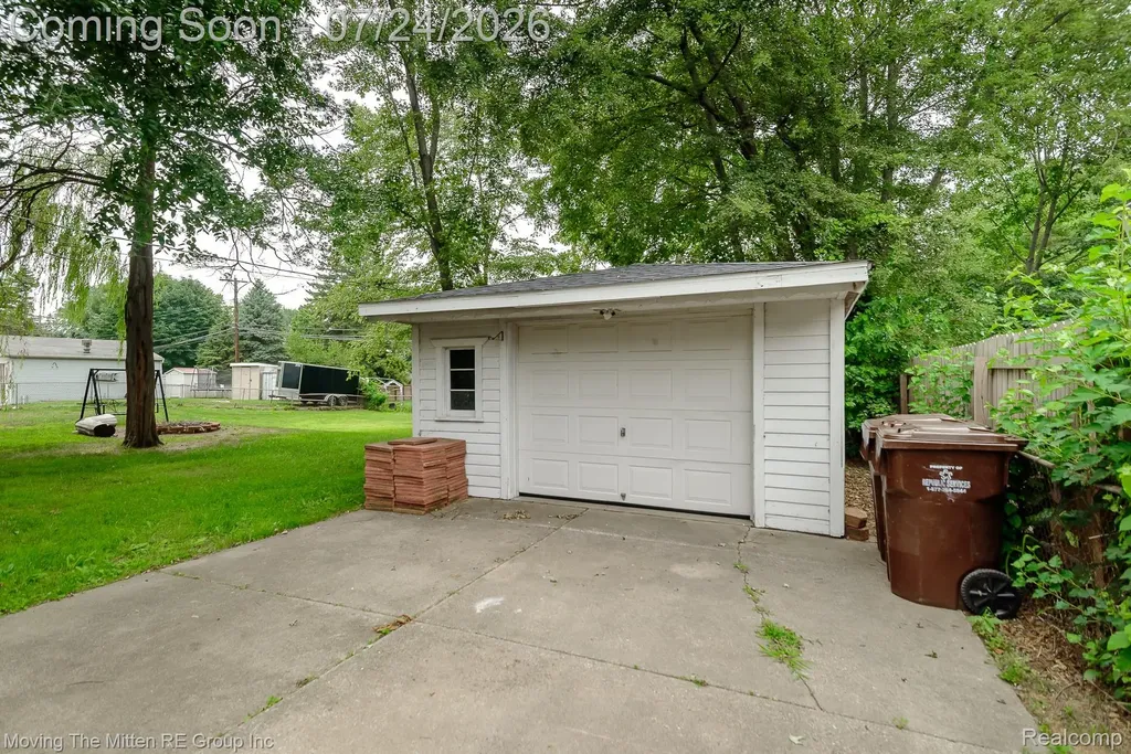2037 Vivian Road Frenchtown Township MI 48162