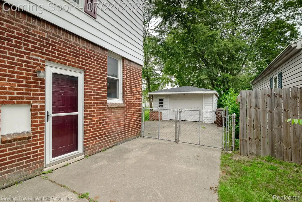 2037 Vivian Road Frenchtown Township MI 48162