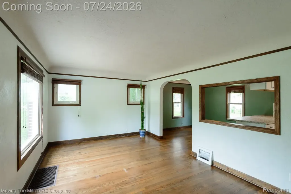 2037 Vivian Road Frenchtown Township MI 48162